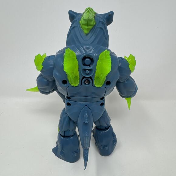Beast Lab Shark Beast Creator Experiment 8" Action Figure Light and Sound Hammer - Picture 3 of 6